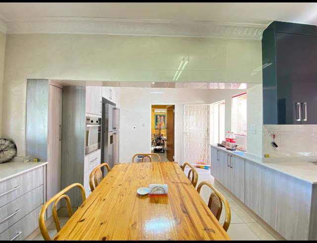 4 BEDROOM HOUSE FOR SALE IN LENNOXTON